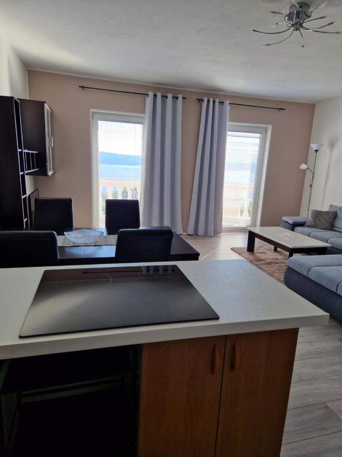 Apartment Velic *